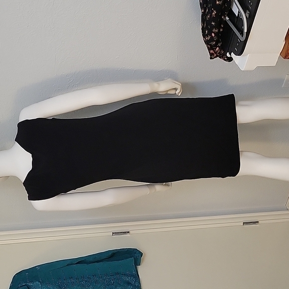 SAINT TROPEZ WEST 1990s Black Ruffle Embellished Ruched Bodycon Angled Dress - Picture 6 of 8